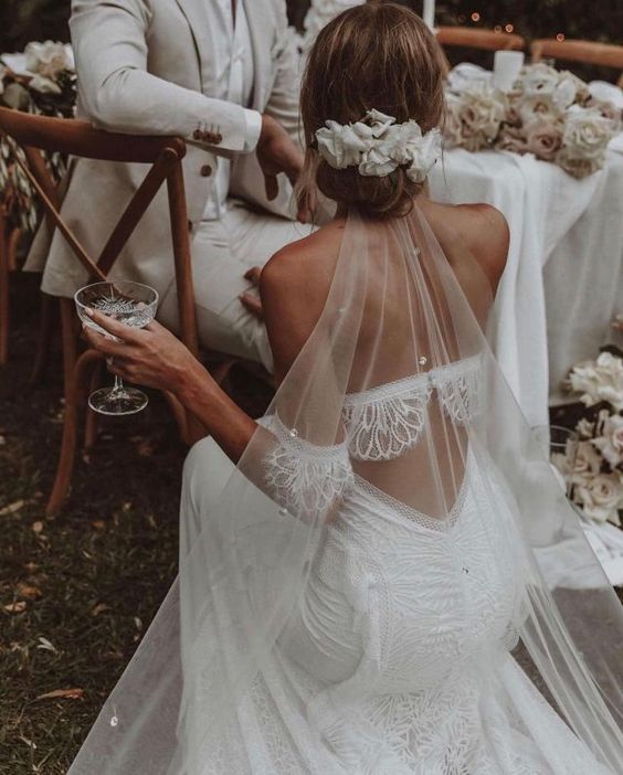 Lucir un vestido de novia sin espalda